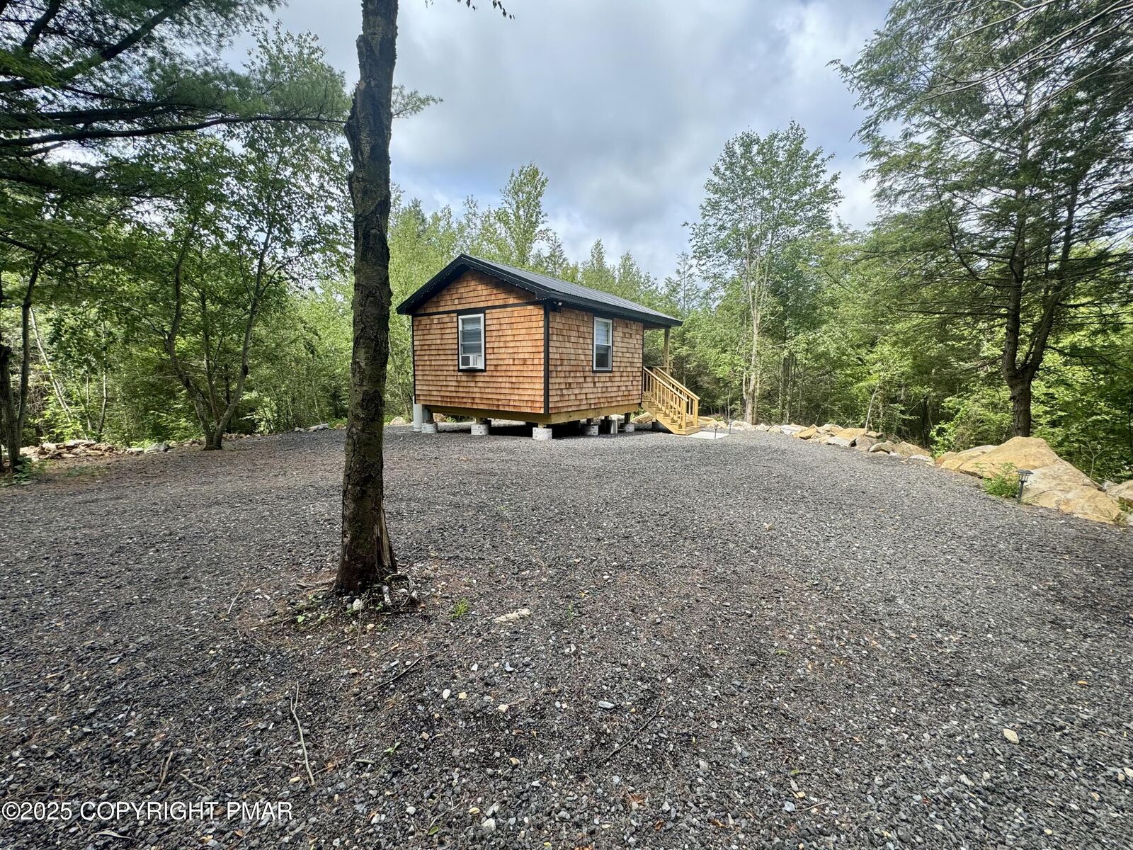 Property Photo:  Co Line & Lr 45052  PA 18058 