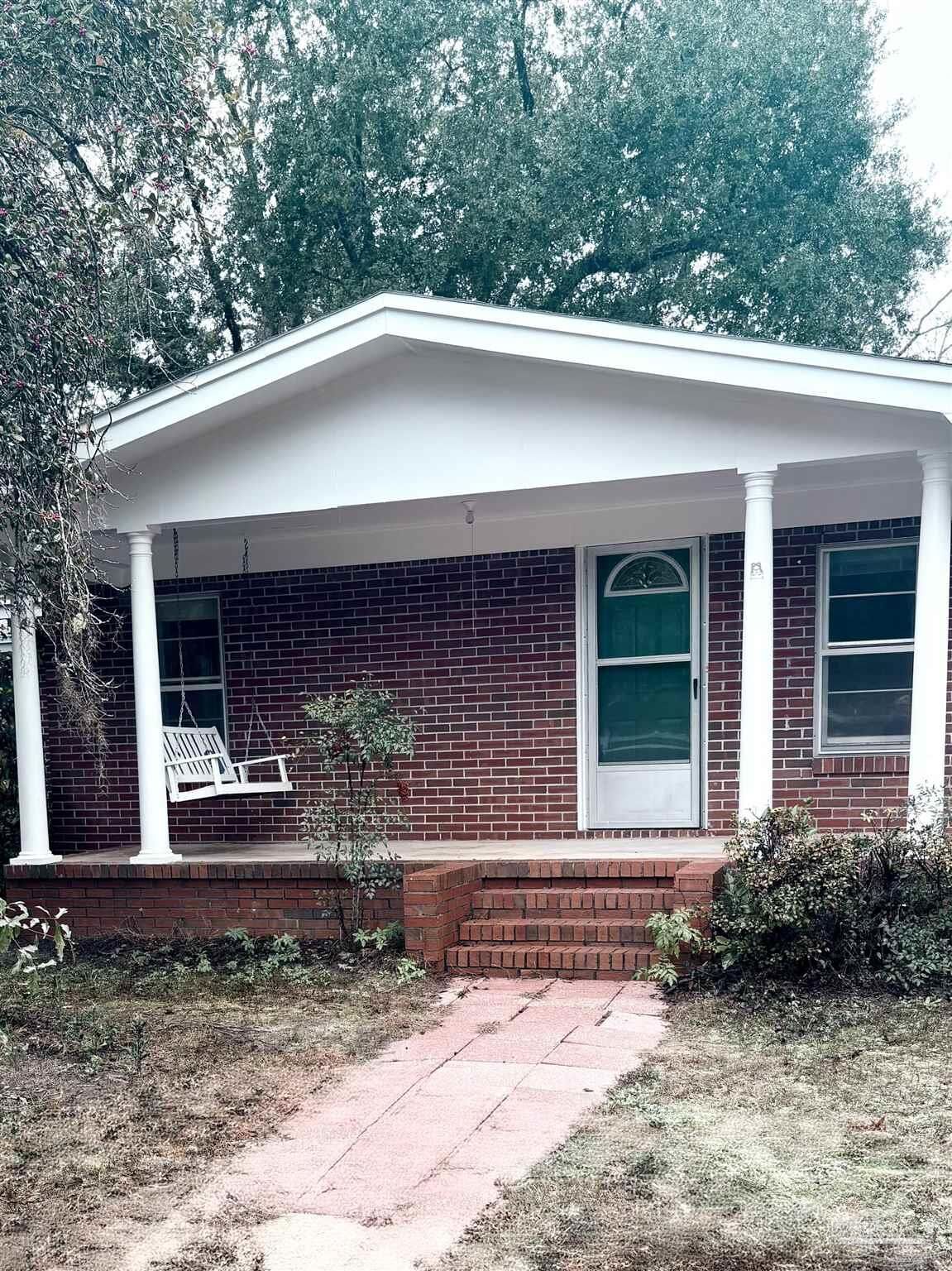 Property Photo:  5246 Old River Rd  FL 32531 