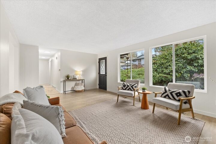 Property Photo: 34515 25th Avenue SW WA 98023