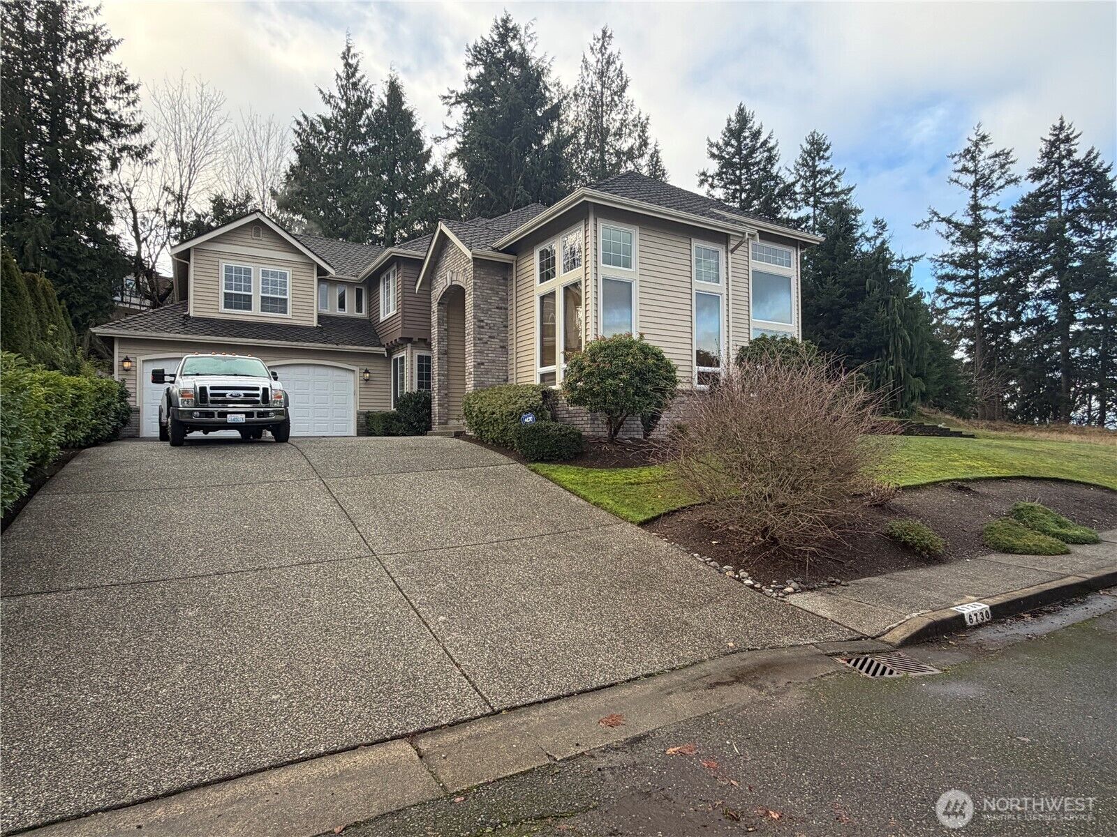 Property Photo:  6730  139th Place SW  WA 98026 