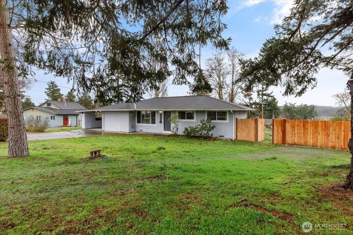 Property Photo: 1321 Orchard Loop WA 98277