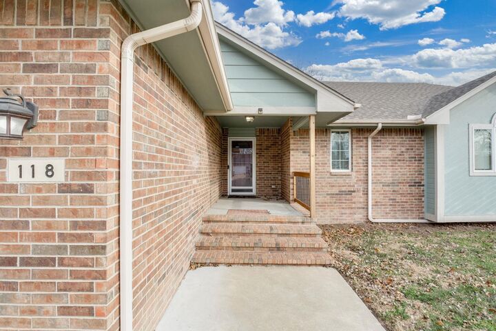 Property Photo:  118 Chapel Dr  KS 67002 
