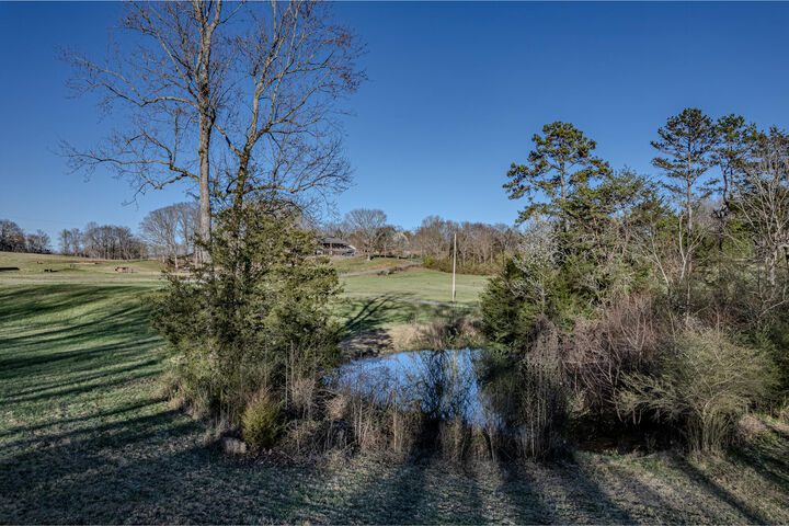 Property Photo:  280 County Road 728  TN 37370 