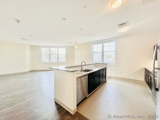 Property Photo:  215 Stillwater Avenue 412  CT 06902 