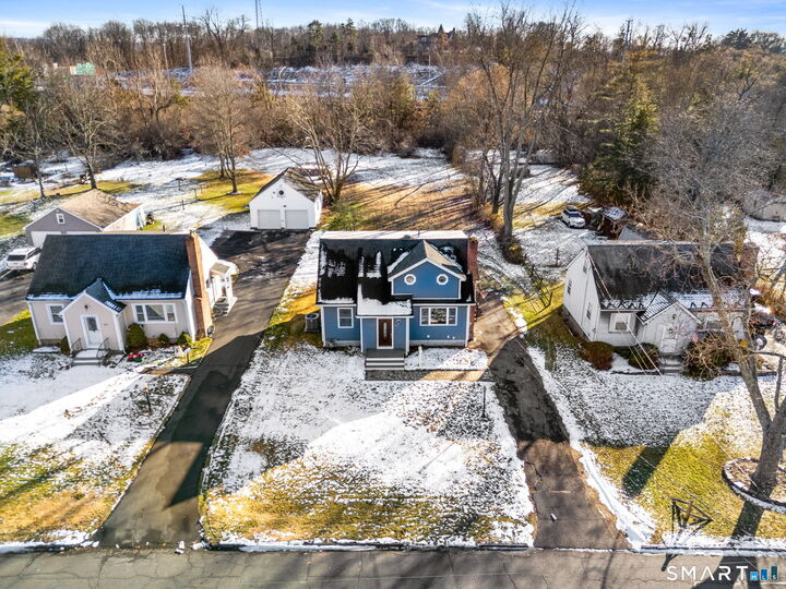 Property Photo:  247 Chester Street  CT 06108 