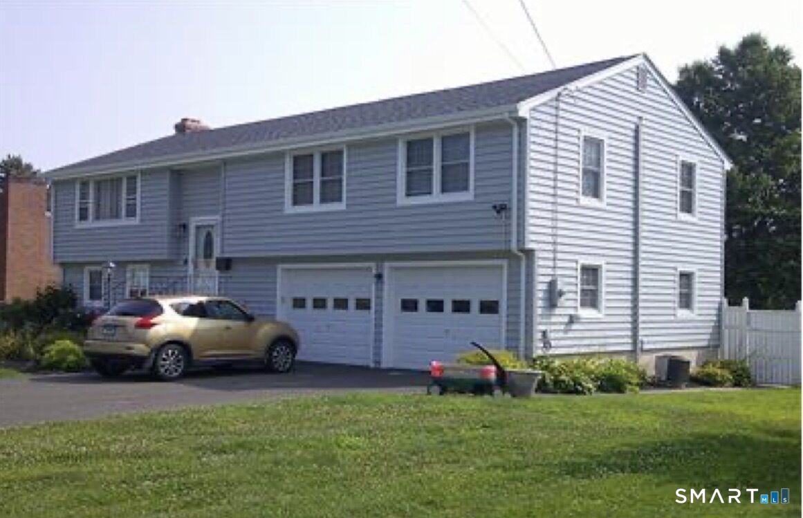 Property Photo:  24 Ridge Crest Circle  CT 06109 