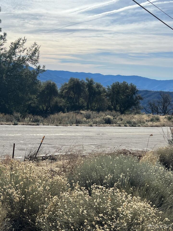 Property Photo: 25301 Paramount Drive CA 93561