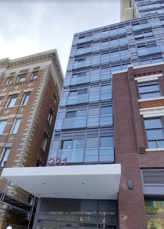 Property Photo:  231 College Street 402R  ON M5T 1R4 