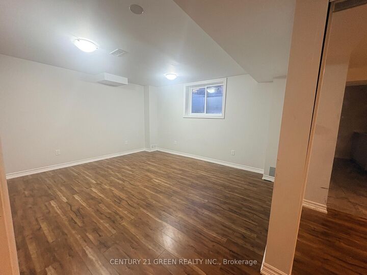 Property Photo:  44 Prairie Creek Crescent Basement  ON L6Y 6C9 