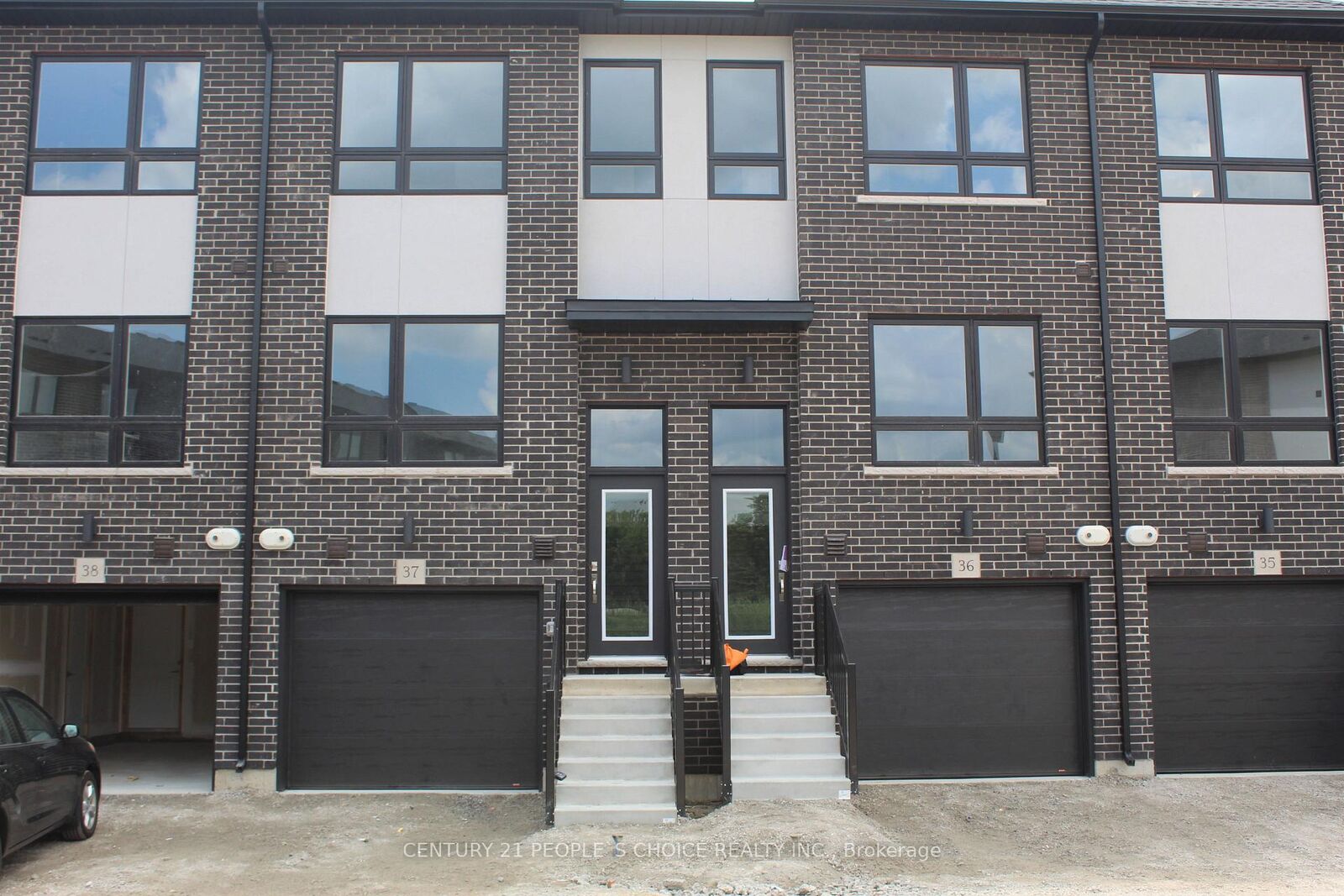 Property Photo:  720 Grey Street 37  ON N3S 0K2 