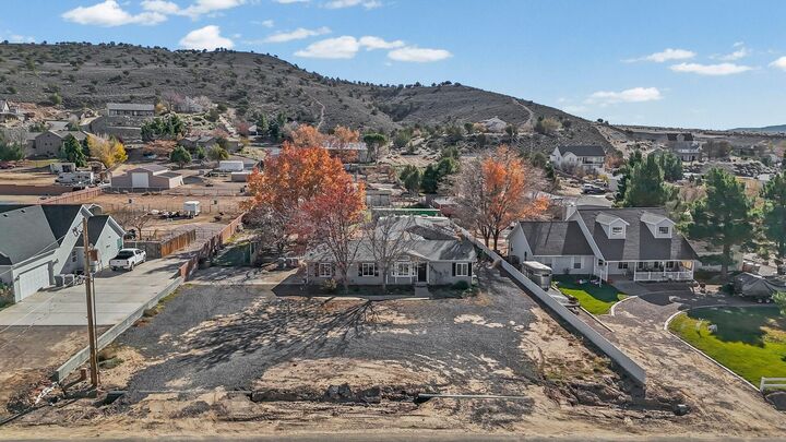 Property Photo:  1217 W Topaz Rd  UT 84770 