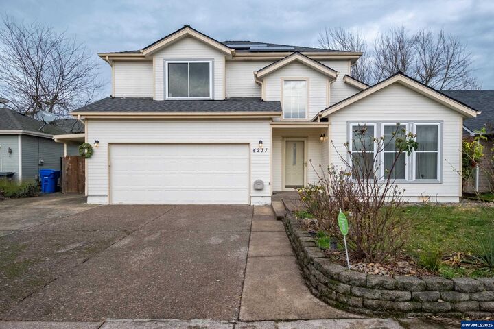 Property Photo:  4237 Strawberry Ct NE  OR 97305 