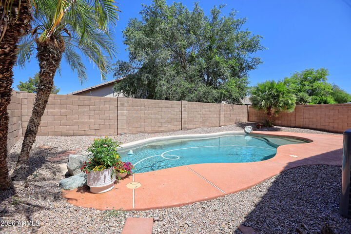 Property Photo:  670 E Kyle Drive  AZ 85296 