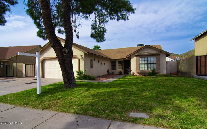 Property Photo:  4430 W Escuda Drive  AZ 85308 