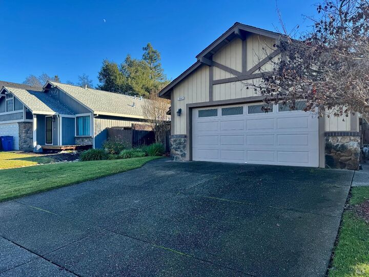 Property Photo:  10845 Rio Ruso Drive  CA 95492 