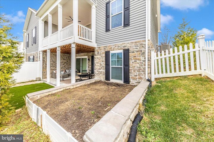 Property Photo:  210 Aylesbury Lane  WV 25403 