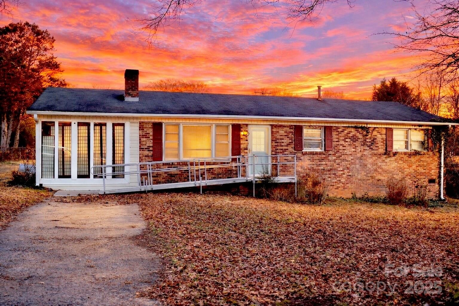 Property Photo: 1930 Mountain Brook Drive NC 28052