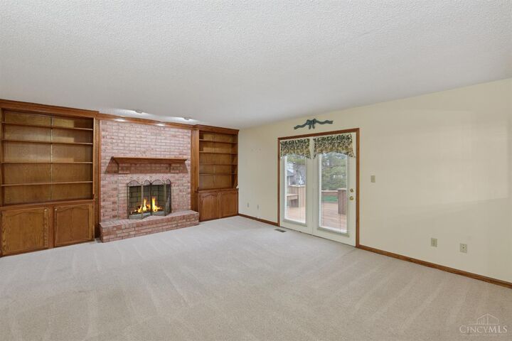 Property Photo: 6358 Kings Arms Way OH 45014