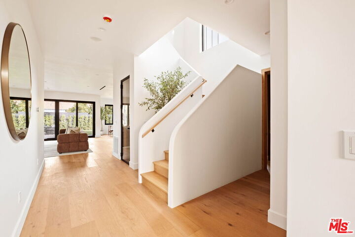 Property Photo: 4066 Lyceum Ave CA 90066