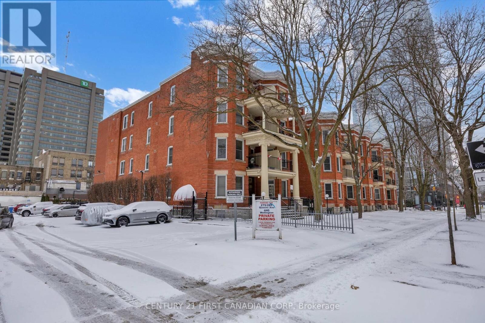 Property Photo:  275 Queens Avenue 202  ON N6B 1X2 