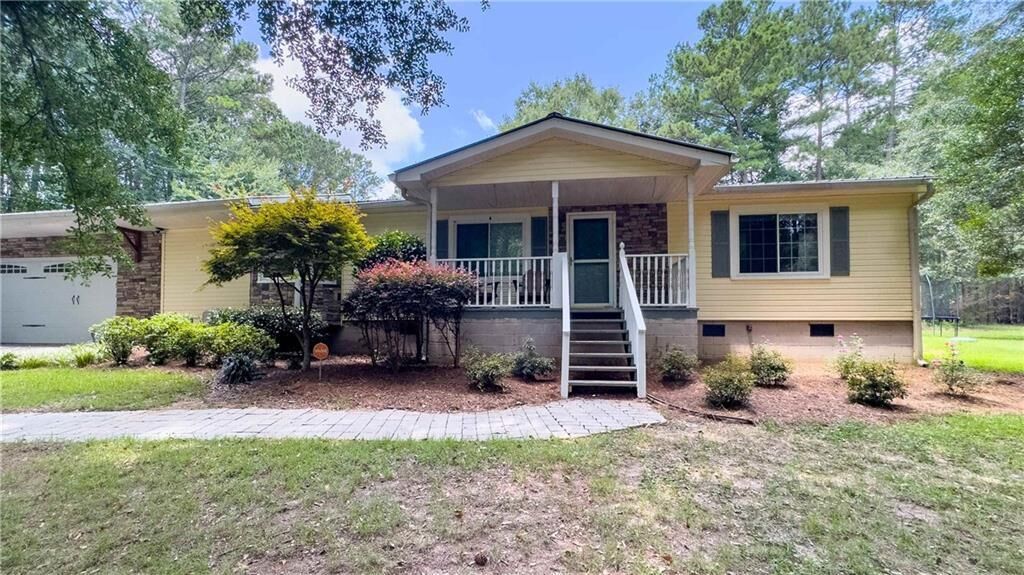 Property Photo: 90 Howard Road GA 30276