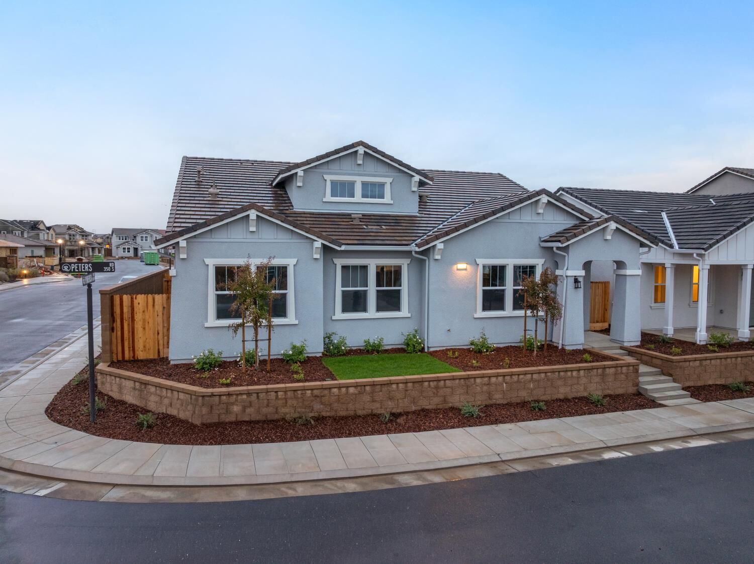 Property Photo: 395 Peters Lane S CA 93636