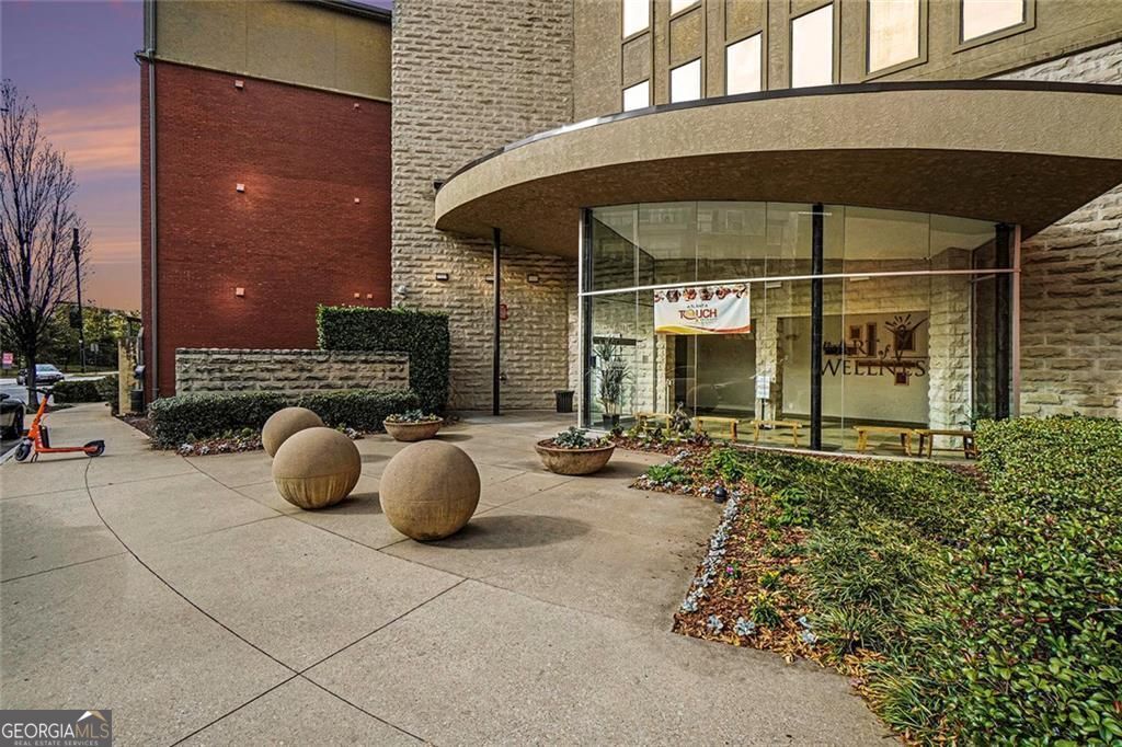 Property Photo: 401 16th Street NW 1267 GA 30363