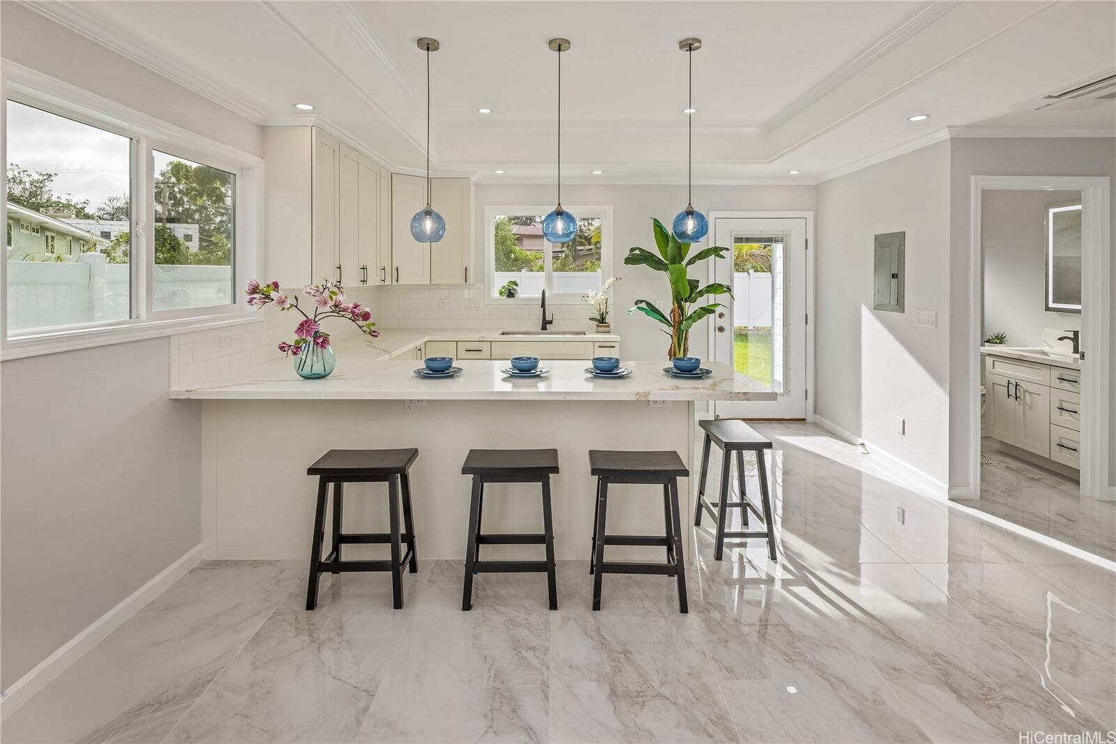 Property Photo:  253 Kuahiwi Avenue  HI 96786 