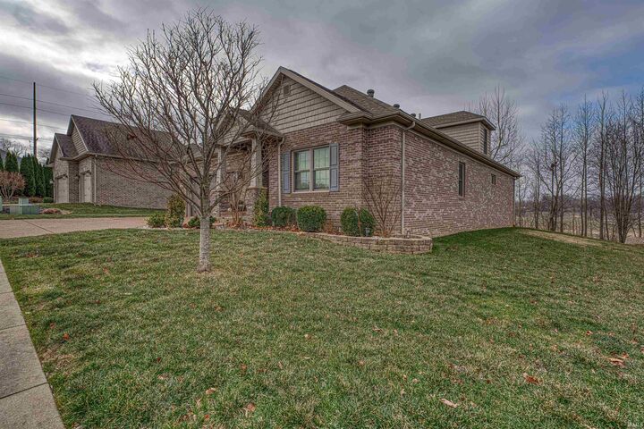 Property Photo:  4525 Fieldcrest Place Circle  IN 47630 