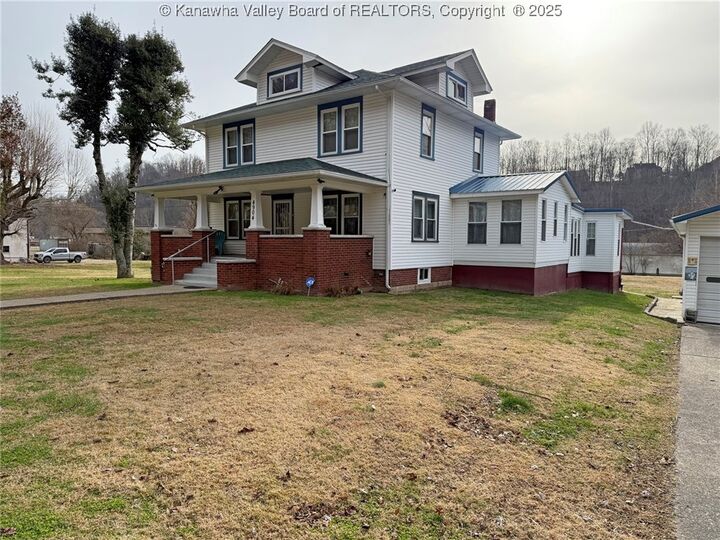 Property Photo:  4904 Elk River Road S  WV 25071 