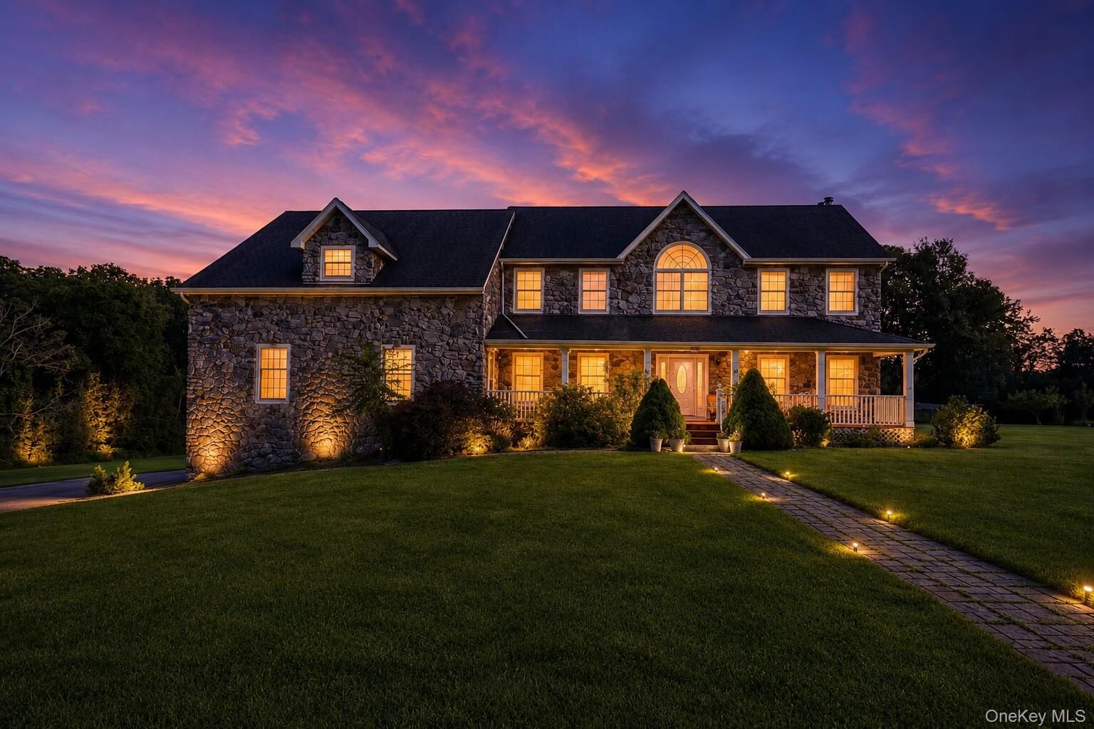 Property Photo:  10 Willys Court  NY 12575 