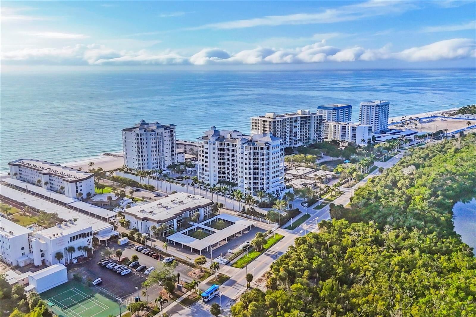 Property Photo:  2110 Benjamin Franklin Drive 303  FL 34236 