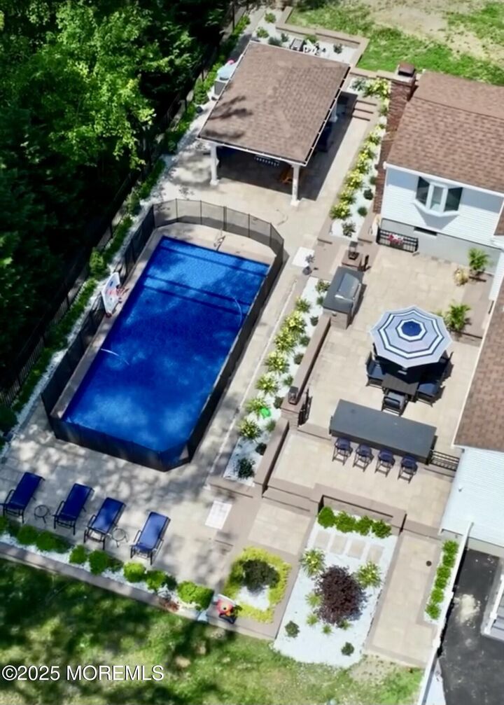 Property Photo:  1 Kerry Court  NJ 08857 