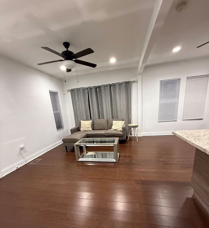 Property Photo:  11815 S Hale Avenue  IL 60643 