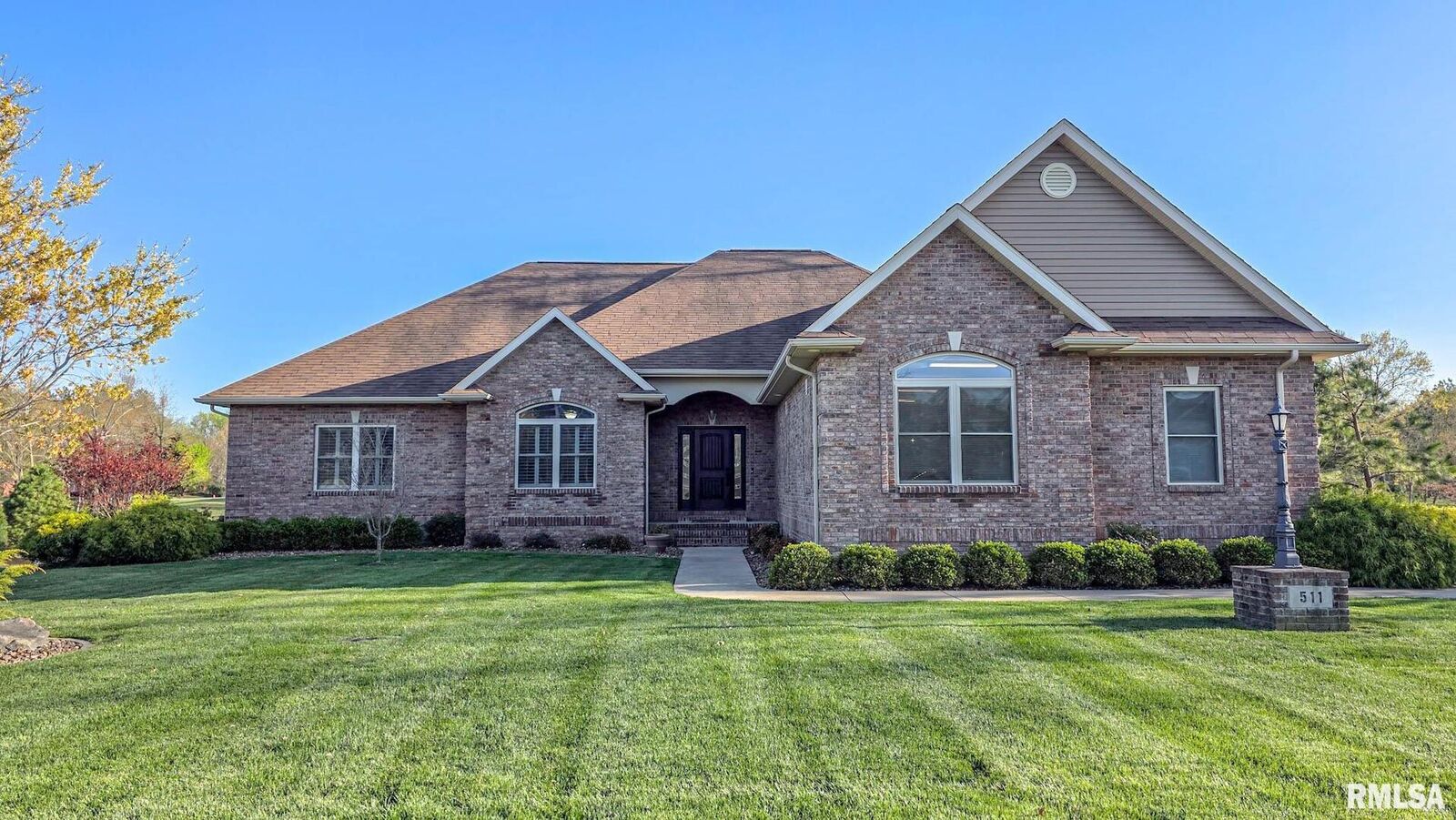 Property Photo:  511 David Livingstone Drive  IL 62918 