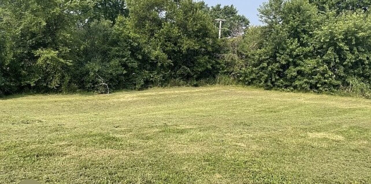 Property Photo:  232 Bluff Court  IL 60030 