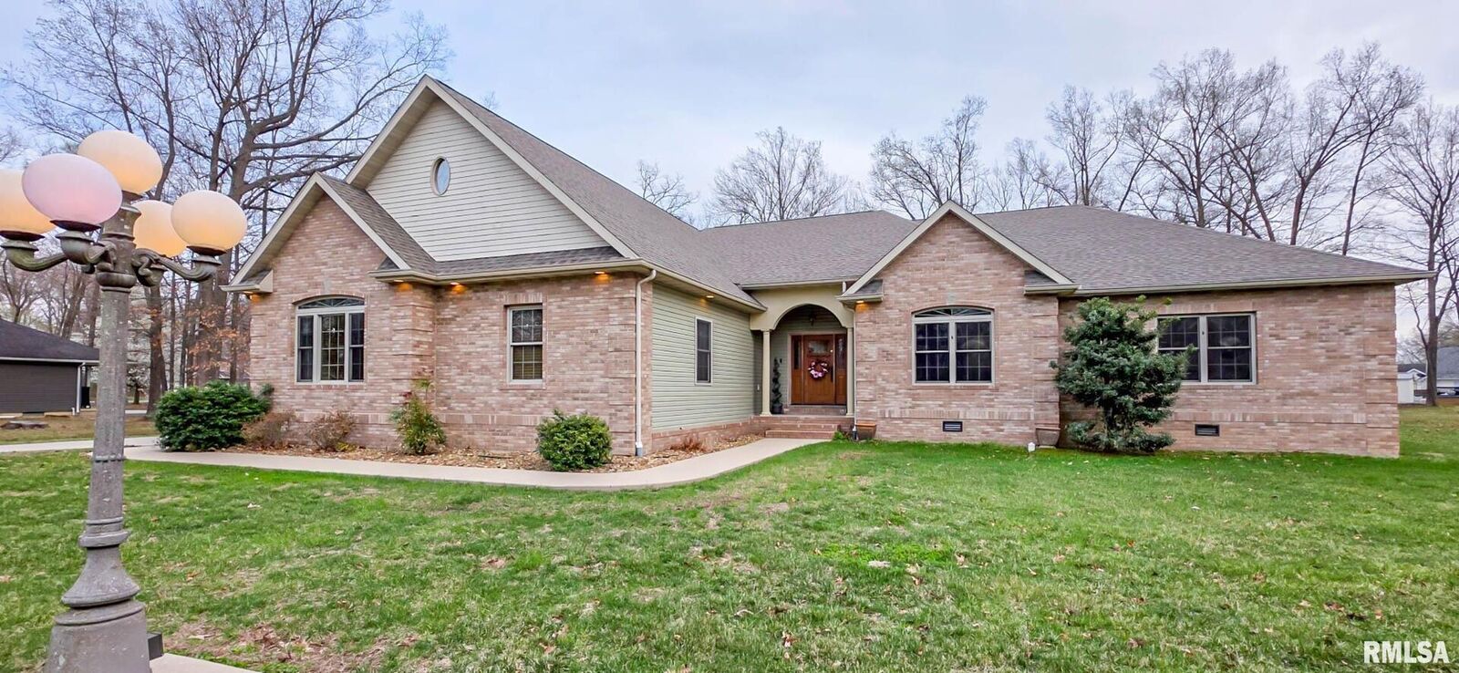 Property Photo:  408 Margaret Drive  IL 62948 