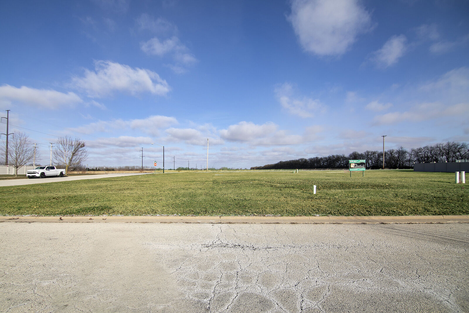 Property Photo:  471 Spring Park Loop  IL 60914 