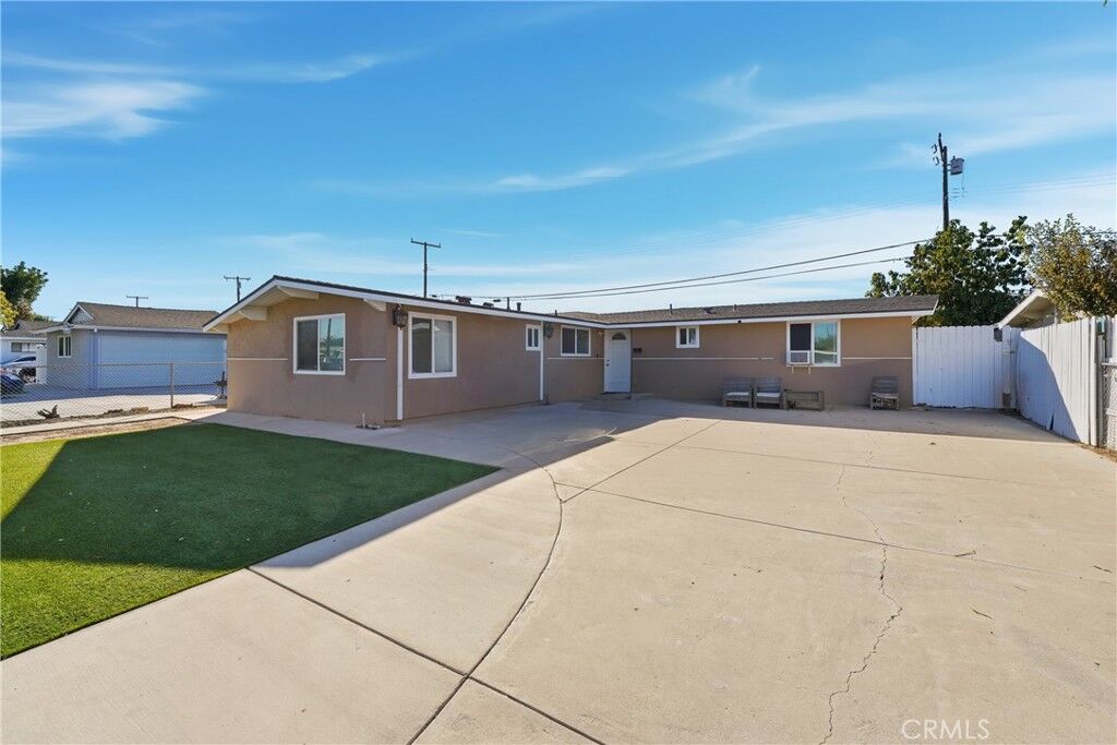 Property Photo:  745 N N Vine St  CA 92805 