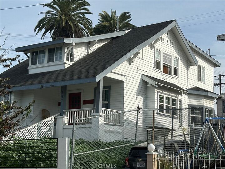 Property Photo:  152 N Benton  CA 90026 