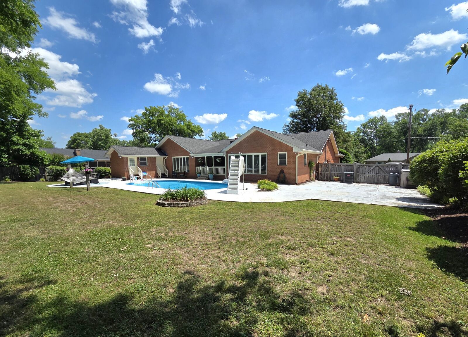 Property Photo: 7351 Rolling River Pkwy TN 37221