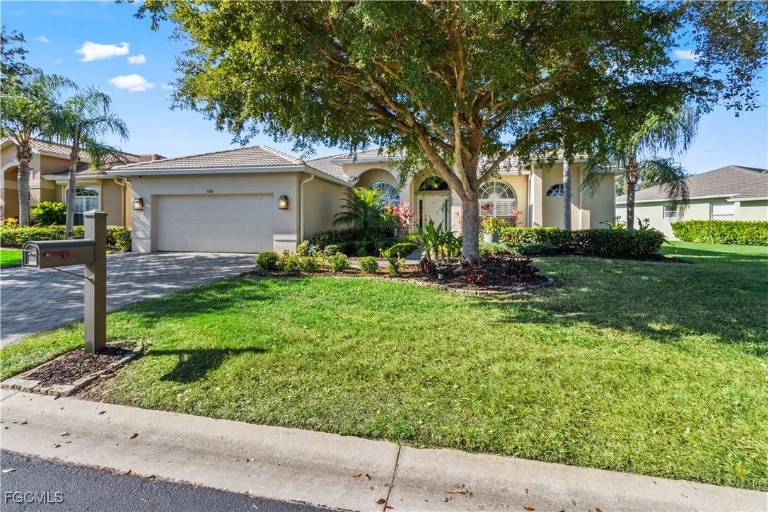 Property Photo:  14111 Creek Court  FL 33908 