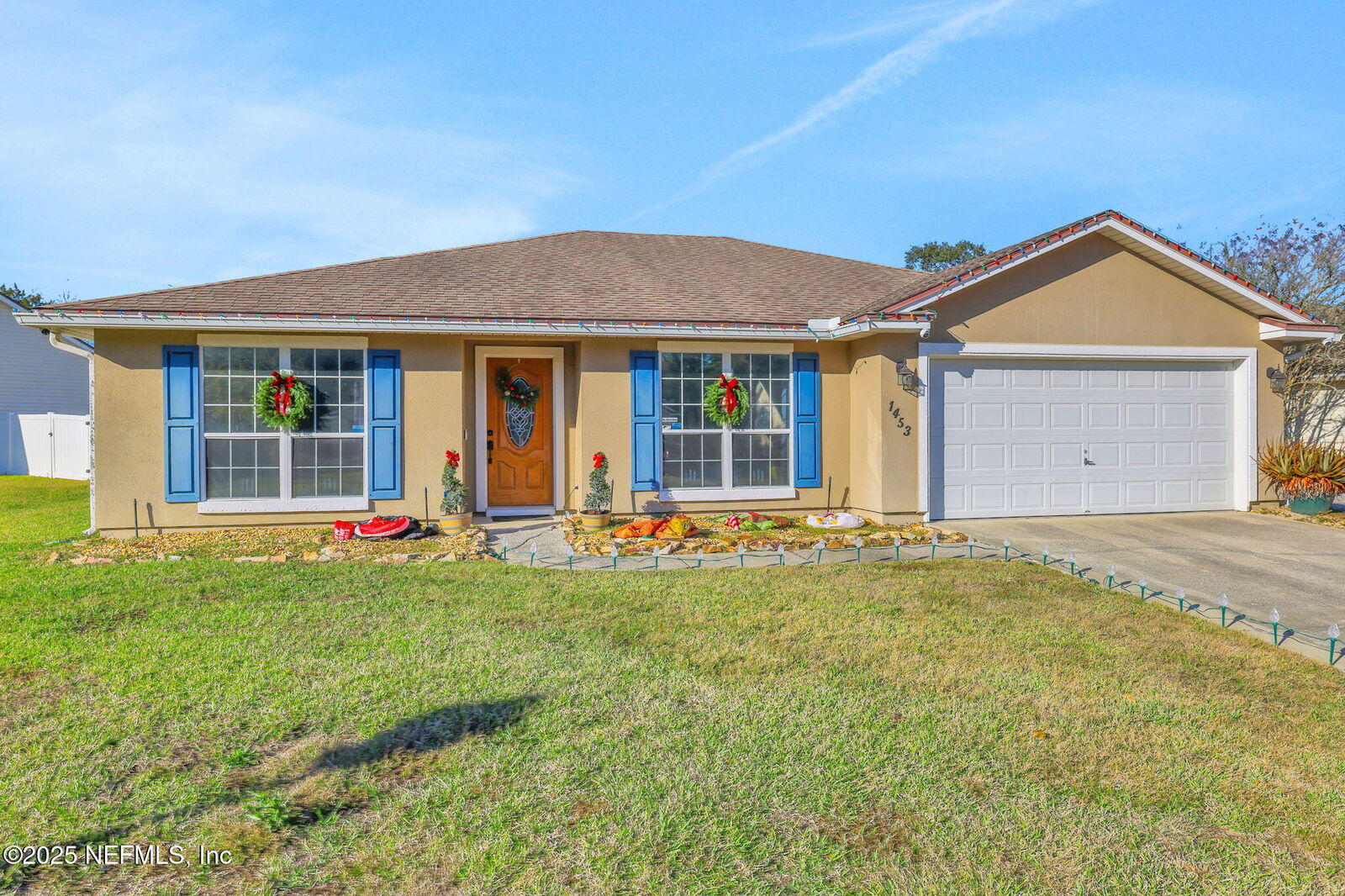 Property Photo:  1453 Lindsey Crossing Drive  FL 32218 
