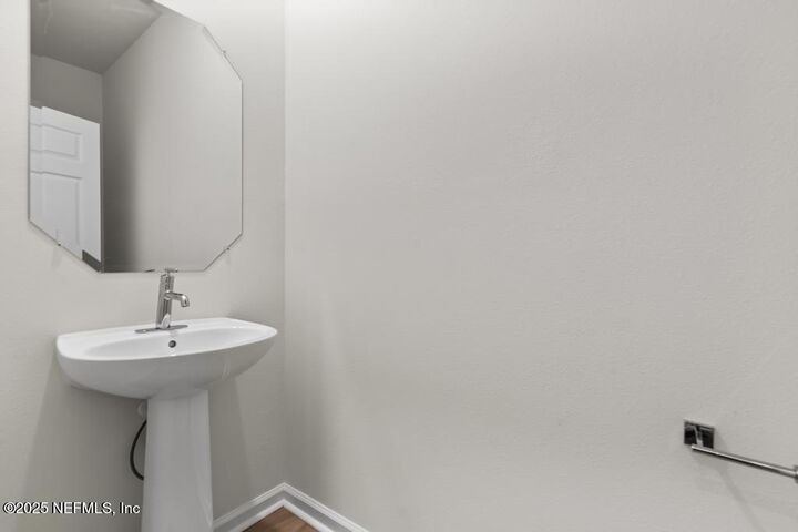 Property Photo:  125 Beach Palm Court  FL 32086 