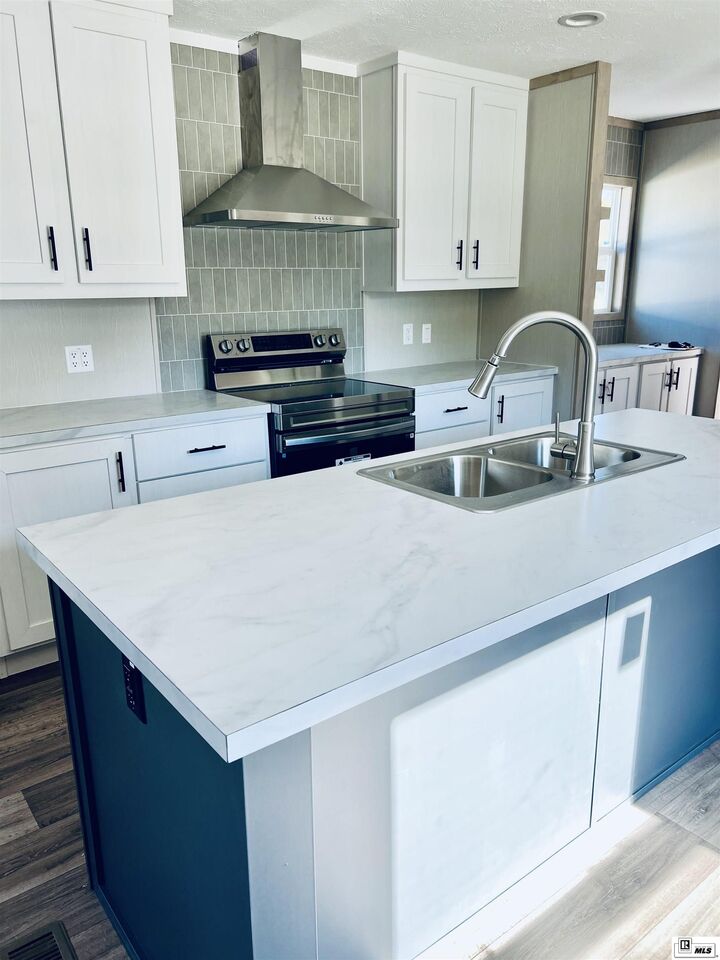 Property Photo:  142 Dallas Drive  LA 71203 