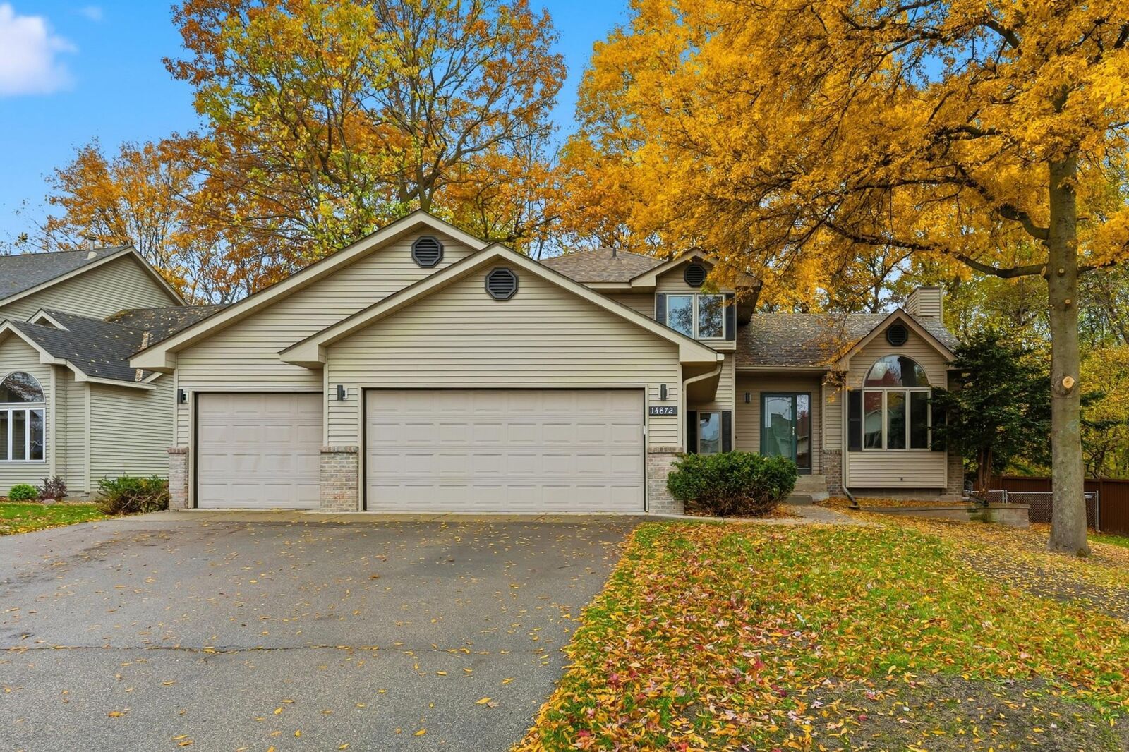 Property Photo:  14872 Oakwood Place  MN 55378 