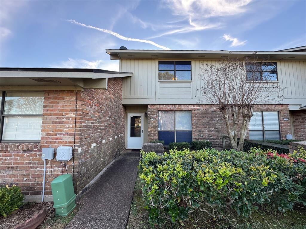 Property Photo:  10105 Hanover Drive  LA 71115 