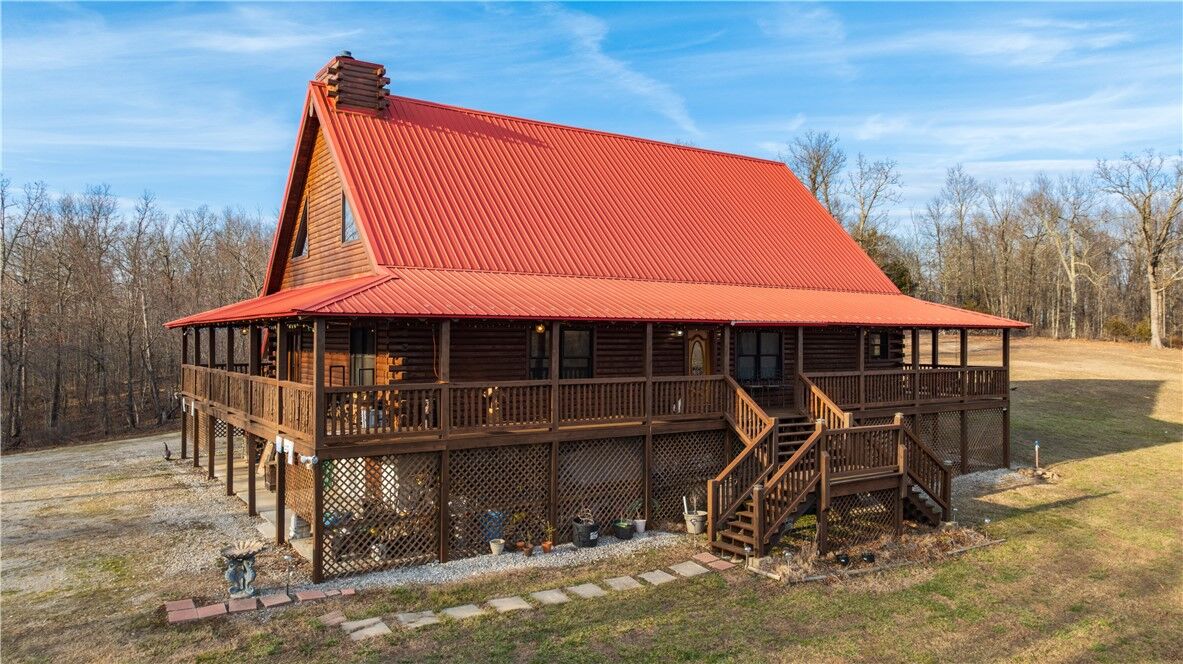 Property Photo: 2852 Madison Cr 2590 AR 72742