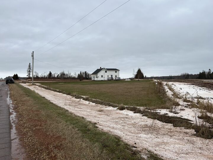 Property Photo: 612 River Road PE C0B 1X0