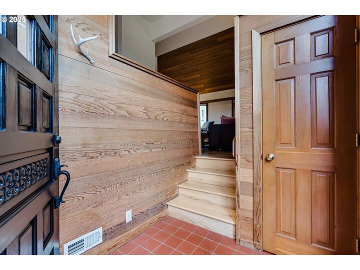 Property Photo:  2845 Central  OR 97403 